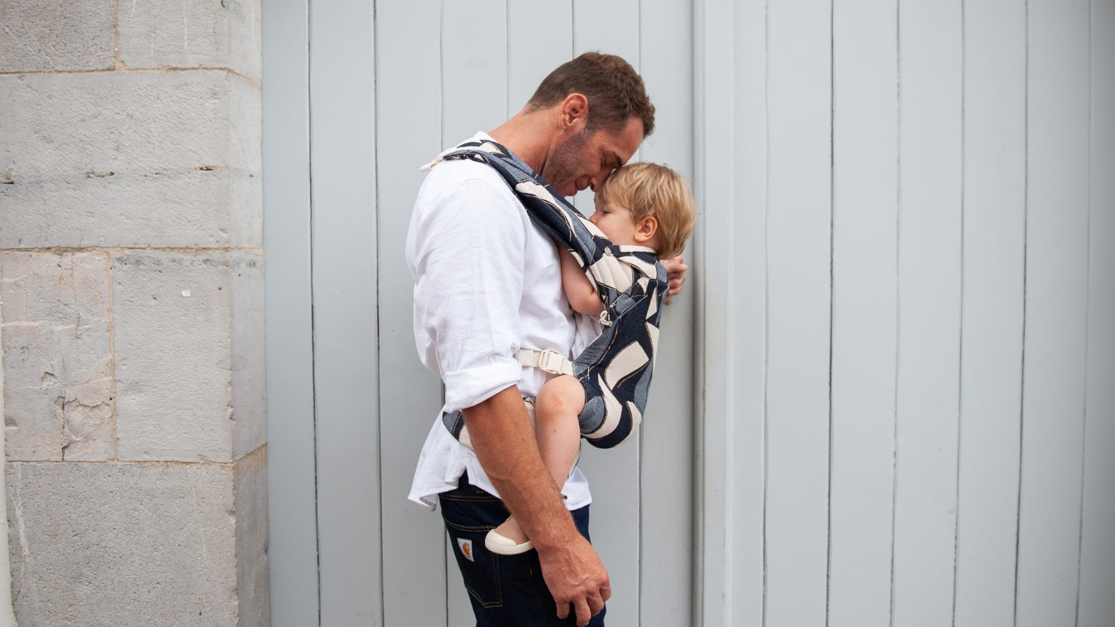 CARRY AND BLOOM de Mama Hangs Porte bébé structuré