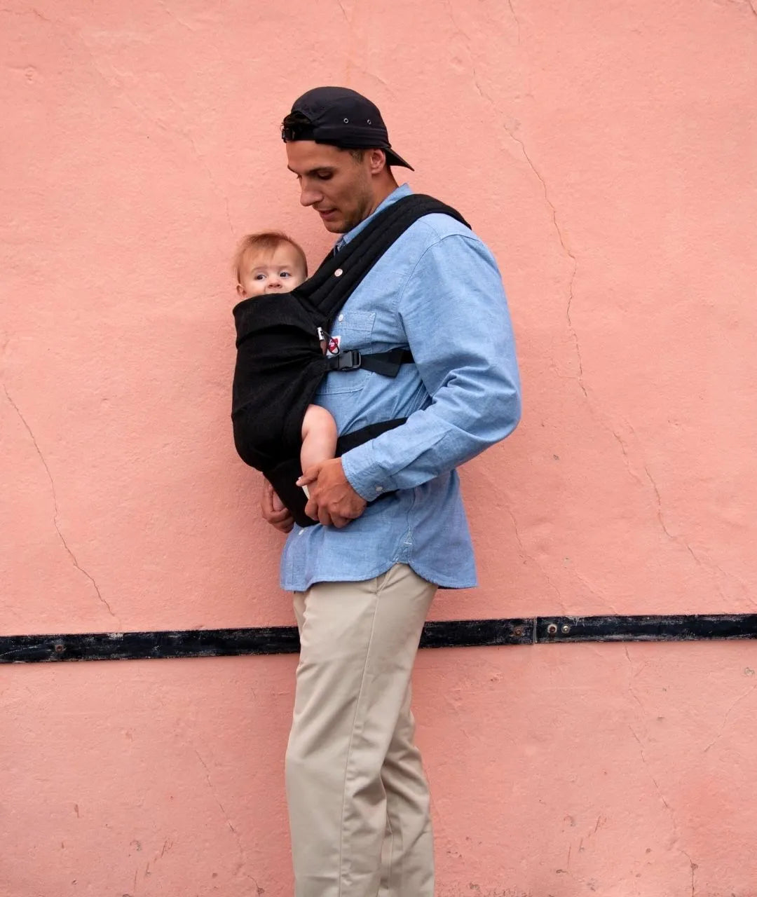 Carry & Bloom de Mama Hangs, le porte bébé évolutif jusqu&