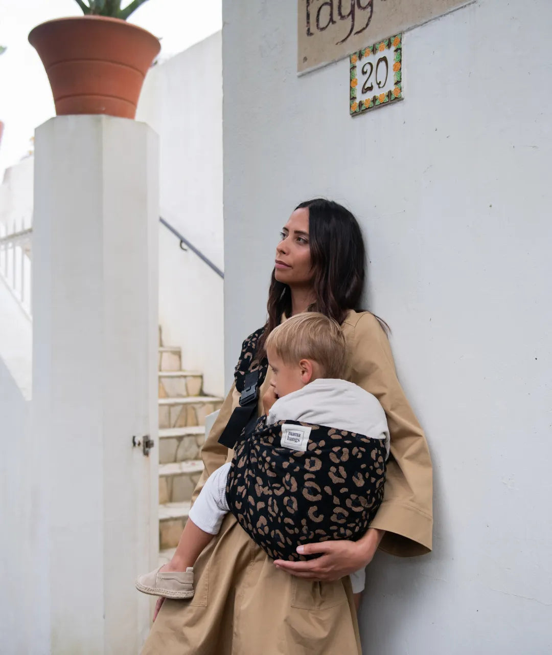 Porte bambin sur hanche made in France jacquard Leopard Mama Hangs Carry & Walk soulage les bras des parents