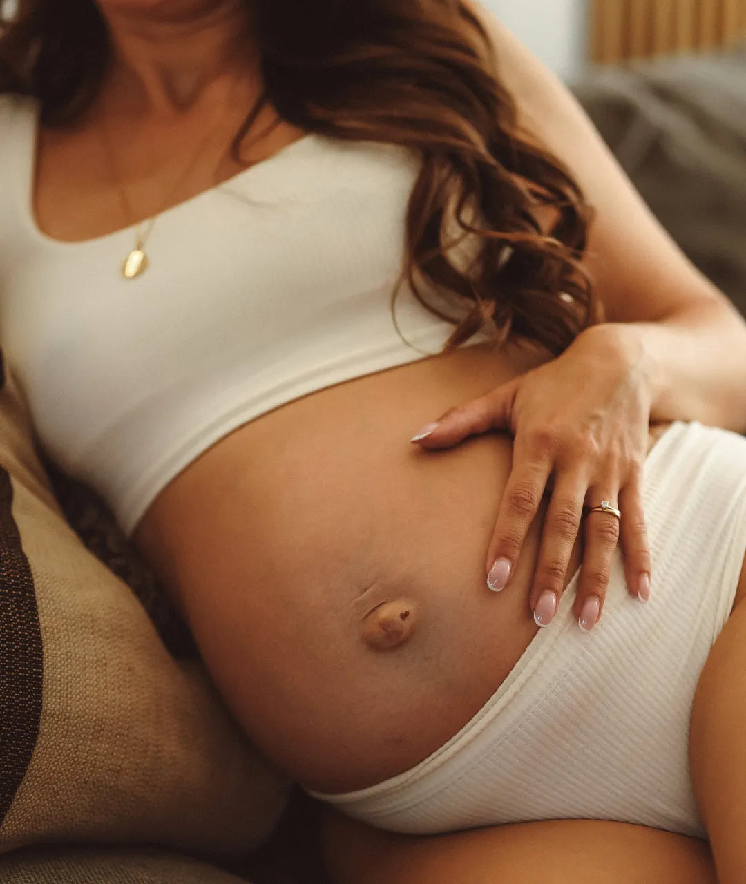 Lingerie de grossesse et post partum confort, extensible et douce de Mama Hangs