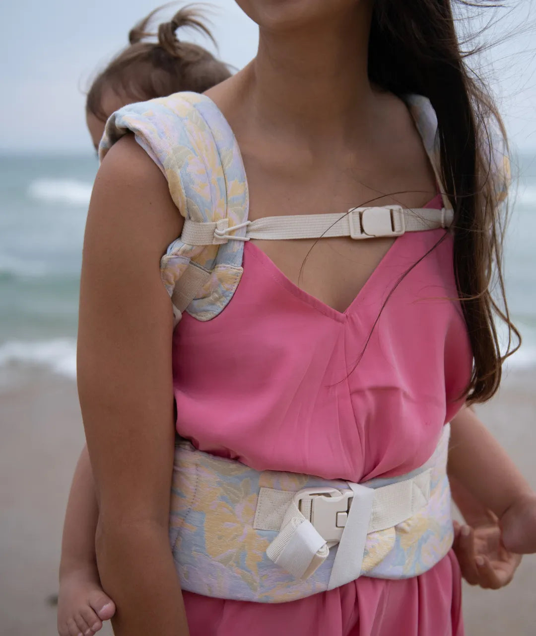 porte bébé physiologique et ergonomique pour les bambins