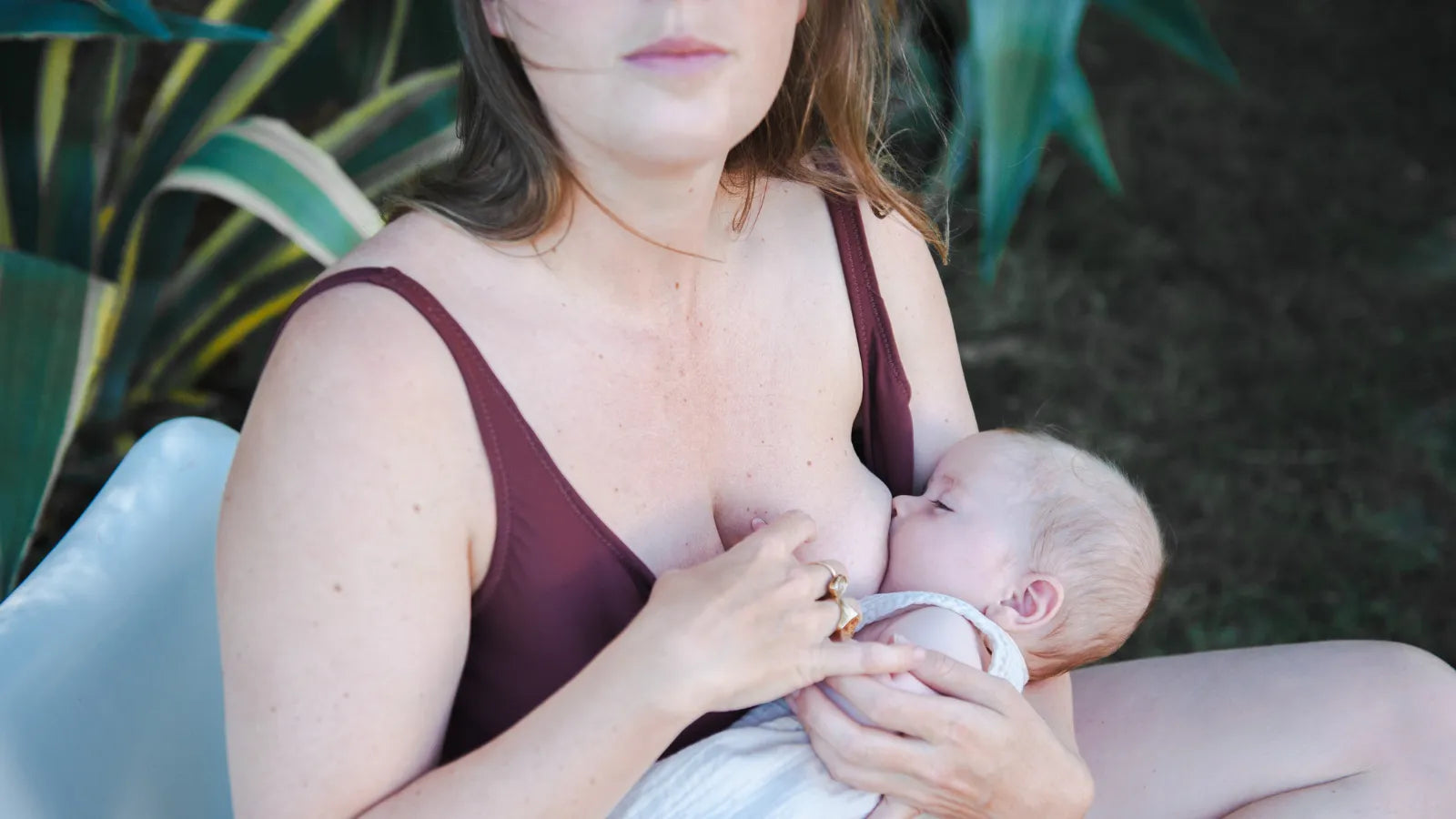 maillot de grossesse et adapté à l'allaitement , absorbe les fuites de lait