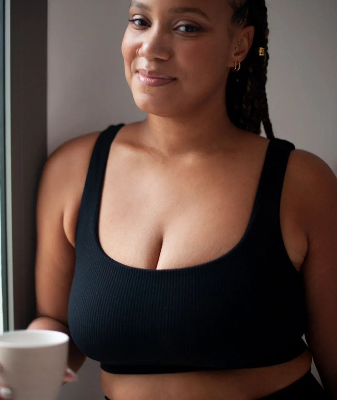 brassiere de maternite noire en micromodal super extensible de Mama Hangs