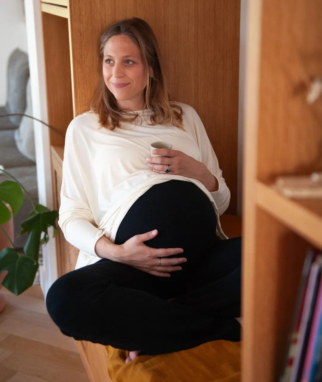pantalon de grossesse et post partum opaque couleur noire 