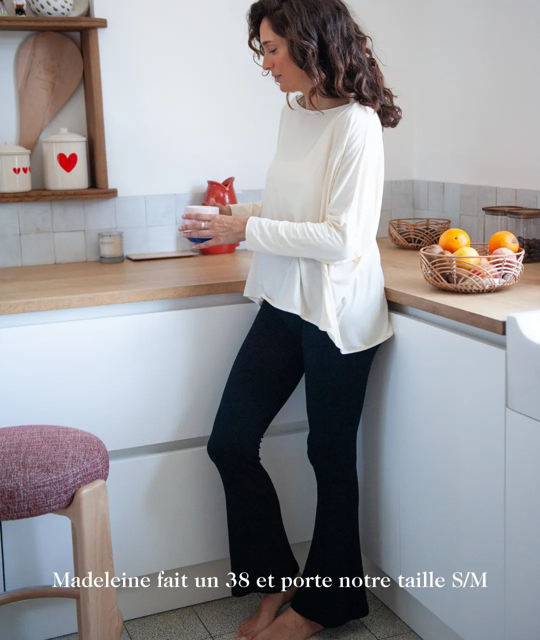 pantalon de grossesse et post partum super confort et extensible couleur noire 