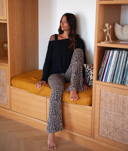 T-shirt de grossesse noir, léger et confortable, adapté à l’allaitement discret